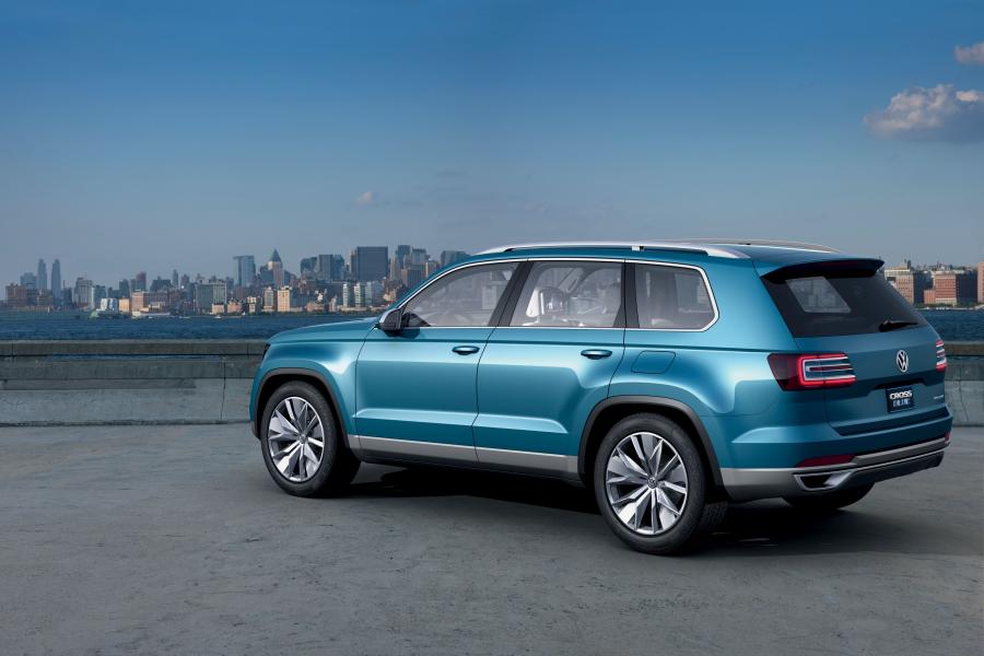  Volkswagen CrossBlue Concept 2013 года  (фото 35 из 78)